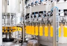 Las guías de rodillos de NSK aumentan el tiempo de actividad de las máquinas de moldeo por inyección y soplado